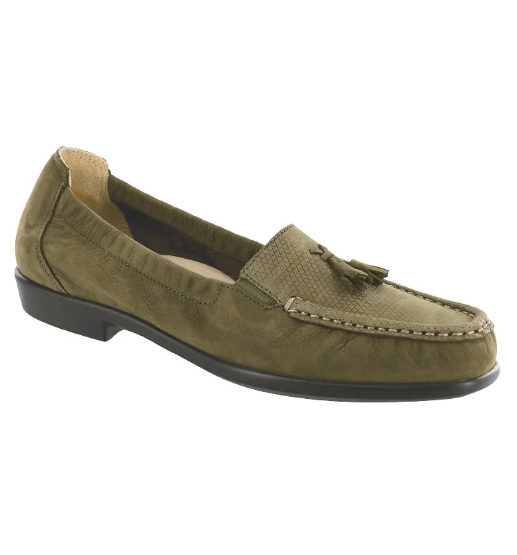 Women's Hope Loafer - Medium In Green Tundra